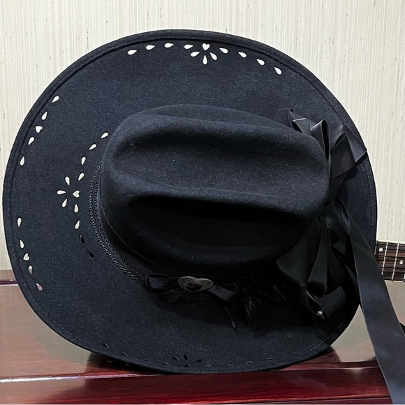 Black Nancy Hughes Cowgirl hat - Picture 5 of 5